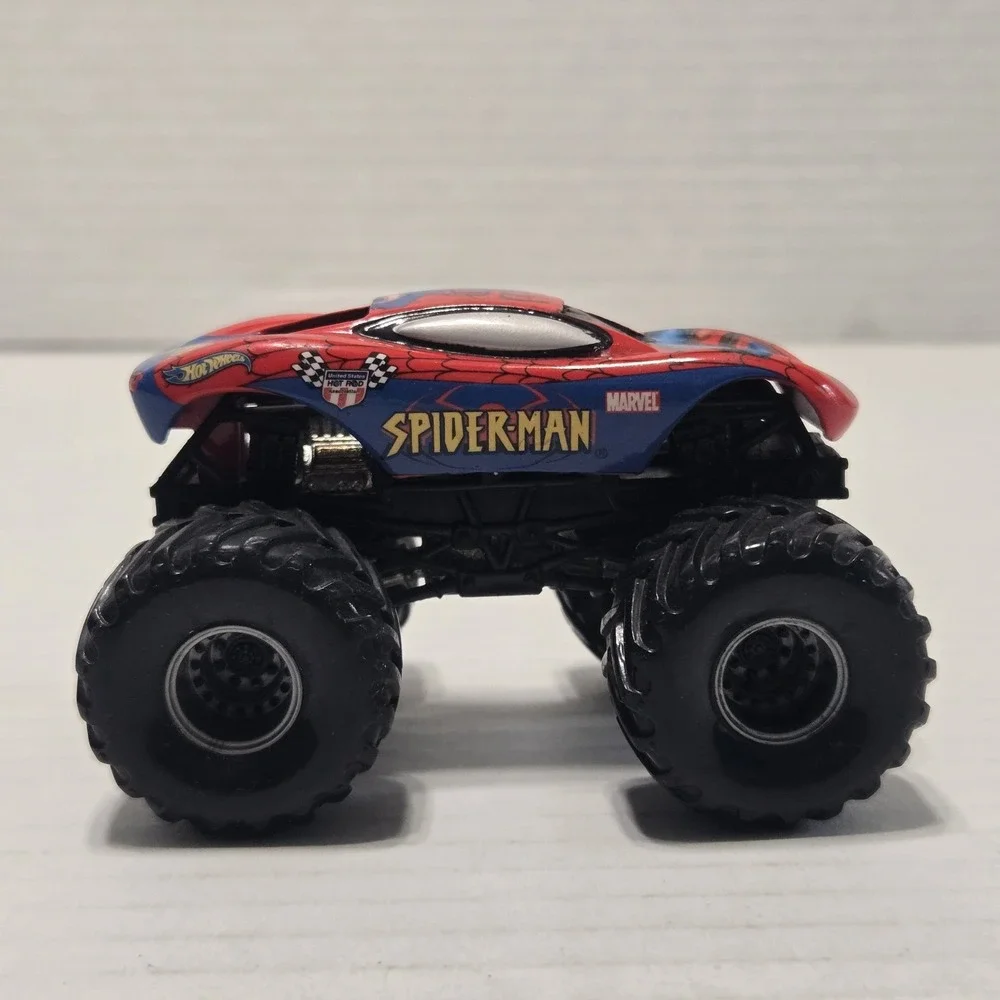Hot Wheels Marvel Spider-Man Diecast Truck 1:64 Scale Collectible Top